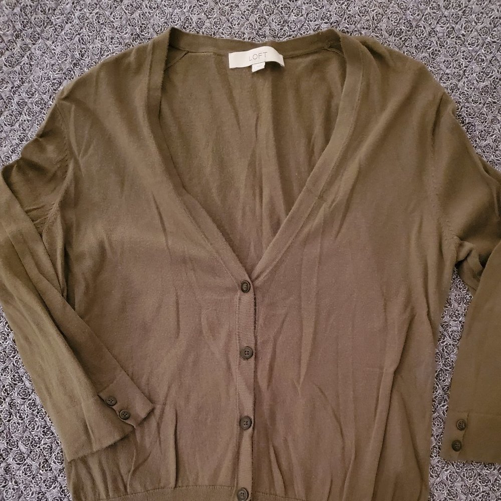 Olive green Loft 3/4 sleeve lightweight cardigan L